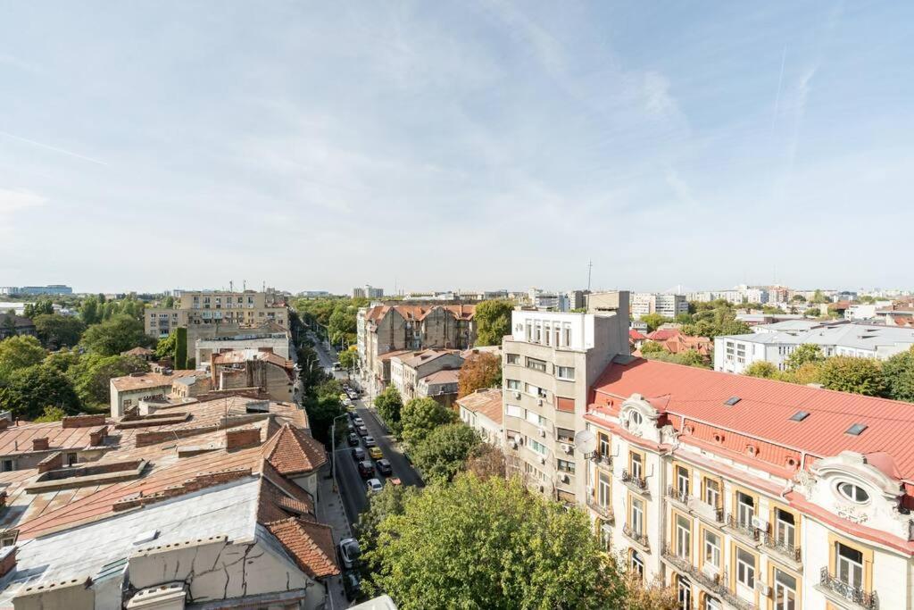 Stunning Views 3Br Sunny Flat - Amazing Terrace Lägenhet Bukarest Exteriör bild
