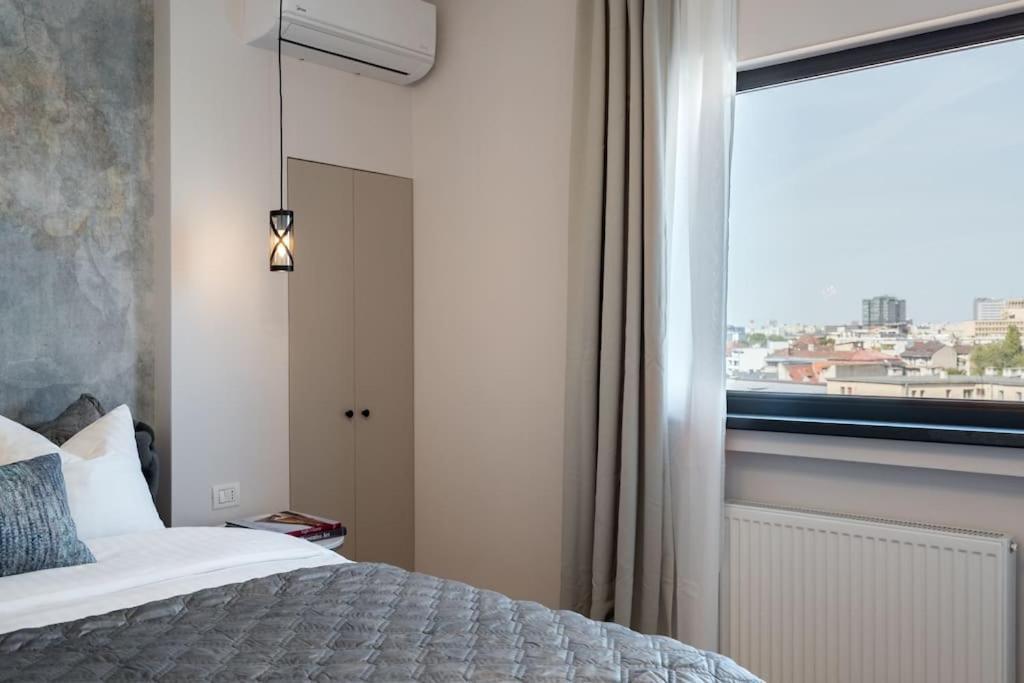 Stunning Views 3Br Sunny Flat - Amazing Terrace Lägenhet Bukarest Exteriör bild