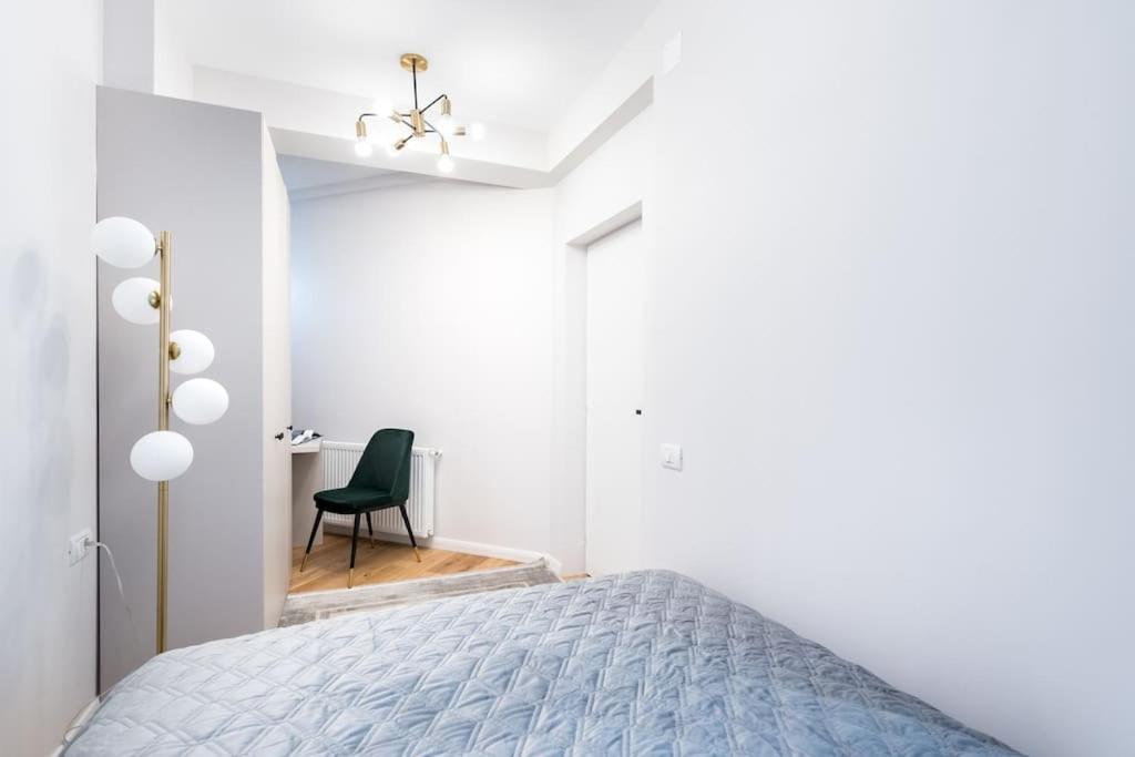 Stunning Views 3Br Sunny Flat - Amazing Terrace Lägenhet Bukarest Exteriör bild