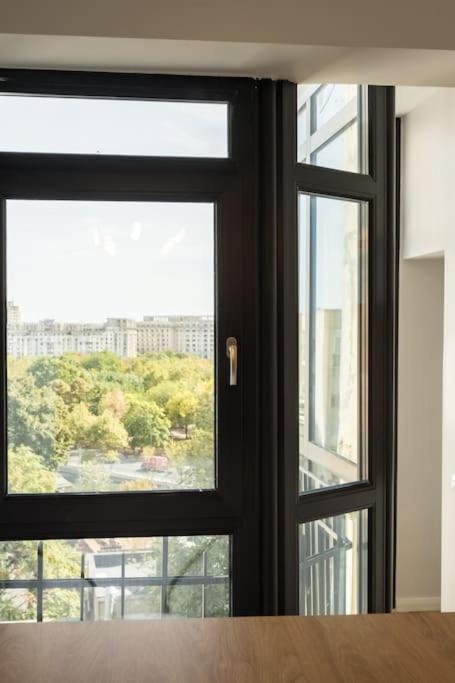 Stunning Views 3Br Sunny Flat - Amazing Terrace Lägenhet Bukarest Exteriör bild
